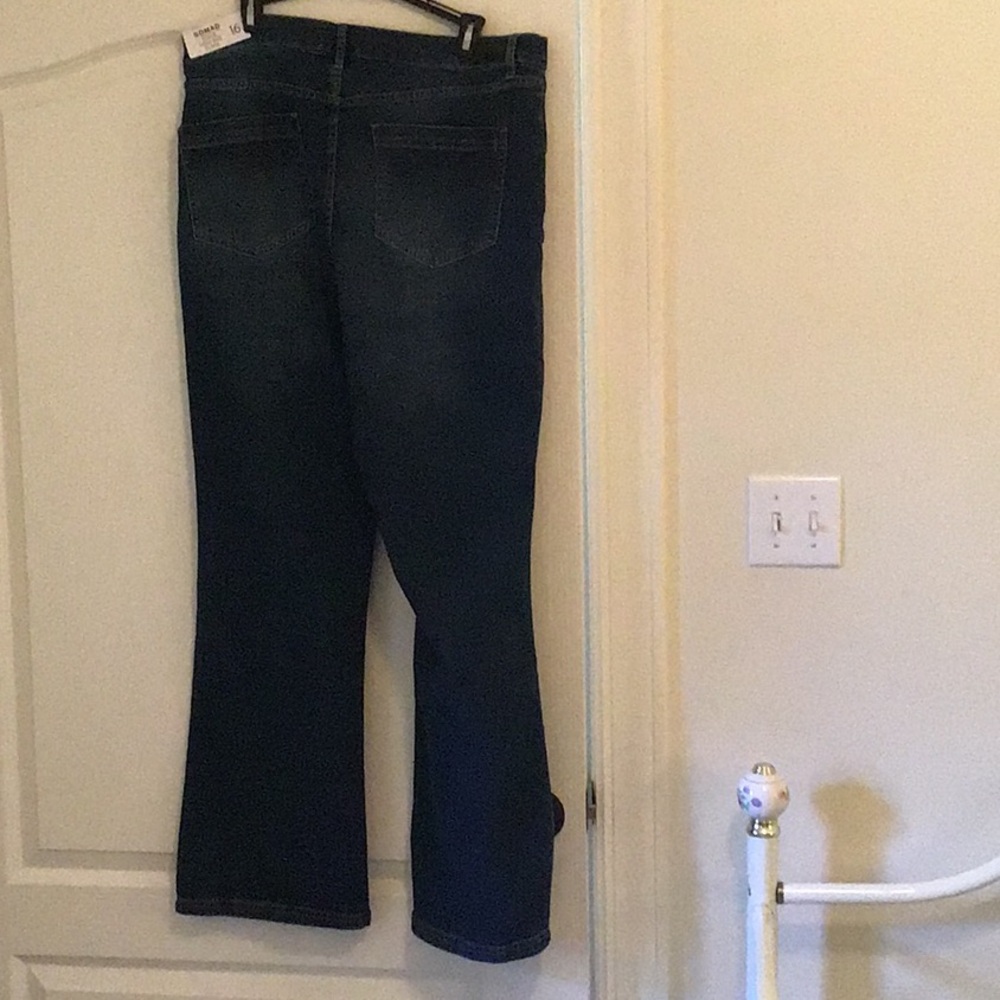 Nicole Miller Women's Flare Blue Jeans - Picture 4 of 5